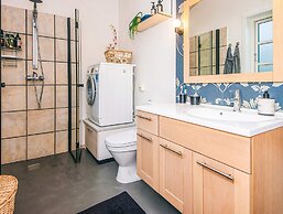 Cozy Cottage by the Sea-by Traum