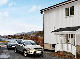8 Person Holiday Home in Revsnes