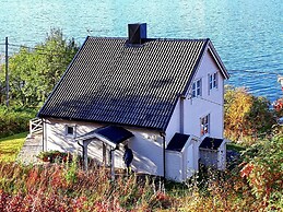 6 Person Holiday Home in Olderdalen