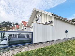 8 Person Holiday Home in Stromstad