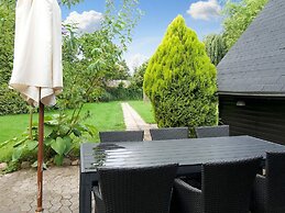 6 Person Holiday Home in Follenslev