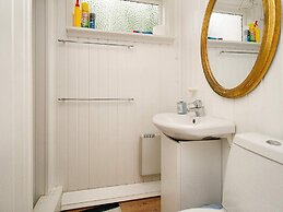 6 Person Holiday Home in Follenslev