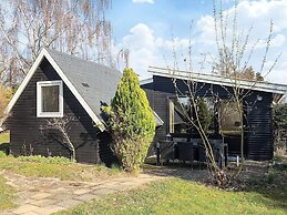 6 Person Holiday Home in Follenslev