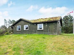 6 Person Holiday Home in Romo