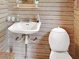 Cozy Log Cabin Retreat-by Traum
