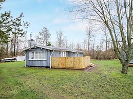 Cozy Log Cabin Retreat-by Traum