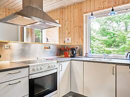6 Person Holiday Home in Thyholm