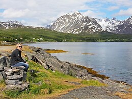 10 Person Holiday Home in Lyngseidet