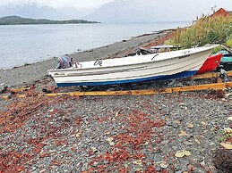 10 Person Holiday Home in Lyngseidet