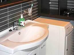 10 Person Holiday Home in Lyngseidet