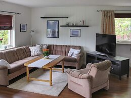 10 Person Holiday Home in Lyngseidet