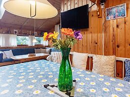 6 Person Holiday Home in Gedser