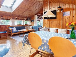 6 Person Holiday Home in Gedser