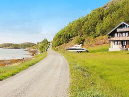 5 Person Holiday Home in Selsoyvik