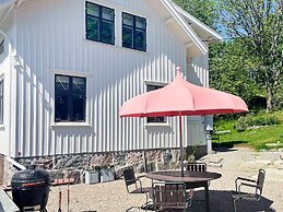 Charming Villa Retreat-by Traum