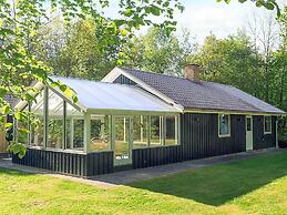 Tranquil Oasis With Sauna and Whirlpool-by Traum