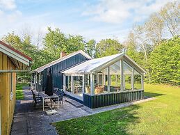 Tranquil Oasis With Sauna and Whirlpool-by Traum