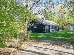 Tranquil Oasis With Sauna and Whirlpool-by Traum