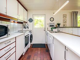 Tranquil Oasis With Sauna and Whirlpool-by Traum