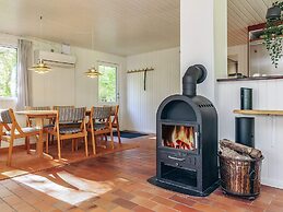 Tranquil Oasis With Sauna and Whirlpool-by Traum