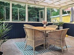 Tranquil Oasis With Sauna and Whirlpool-by Traum