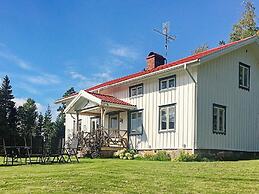 Holiday Home in Håcksvik