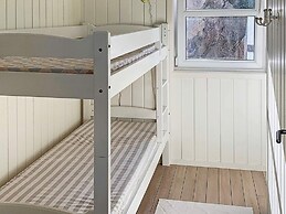 6 Person Holiday Home in Urangsvag