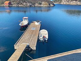 6 Person Holiday Home in Urangsvag