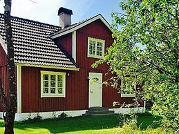 Holiday Home Near 18-hole Golf Course in Vittsjo