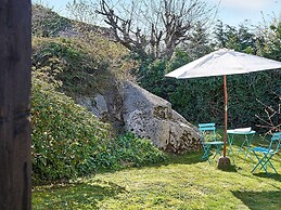 Vintage Holiday Home in Svaneke near Small Harbor