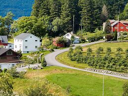 8 Person Holiday Home in Skiftun