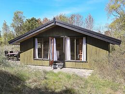 Vintage Holiday Home in Jutland near Child Friendly Beach