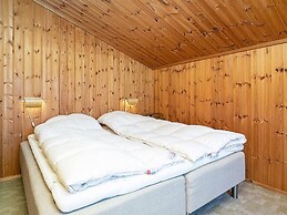 Vintage Holiday Home in Jutland near Child Friendly Beach