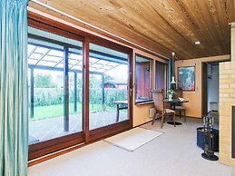 6 Person Holiday Home in Store Fuglede-by Traum