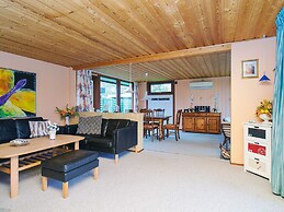 6 Person Holiday Home in Store Fuglede-by Traum