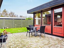 6 Person Holiday Home in Store Fuglede-by Traum