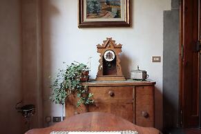 Domus Giorgio Authentic 1600's apt with Stunning Garden and Rooftop