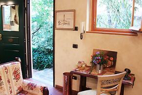 Oro Fine Studio in quiet Residence with Garden and Rooftop