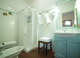 Oro Fine Studio in quiet Residence with Garden and Rooftop