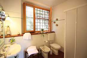 Incenso Fine Studio in quiet Residence with Garden and Rooftop