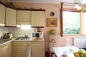 Incenso Fine Studio in quiet Residence with Garden and Rooftop