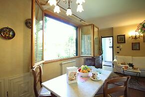 Mirra Fine Studio in quiet Residence with Garden and Rooftop