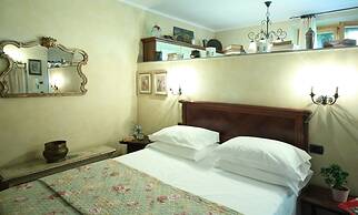 Mirra Fine Studio in quiet Residence with Garden and Rooftop