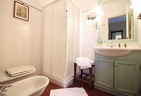 Mirra Fine Studio in quiet Residence with Garden and Rooftop