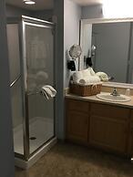 GetAways at Palm Springs Tennis Club