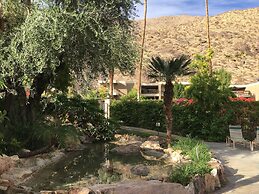 GetAways at Palm Springs Tennis Club