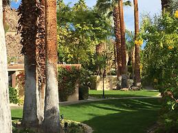 GetAways at Palm Springs Tennis Club