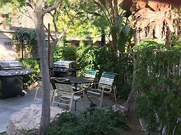 GetAways at Palm Springs Tennis Club