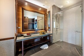 Nirvana  Beach Resort