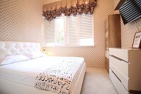 Alpha Apartments Marina Park